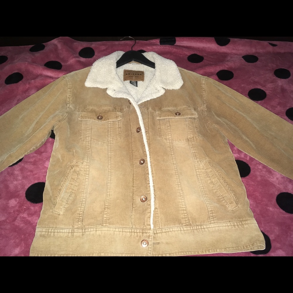 Gender-neutral jacket size Medium